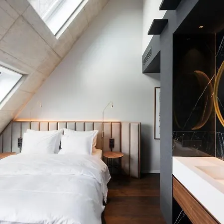 Legend מלון קלן